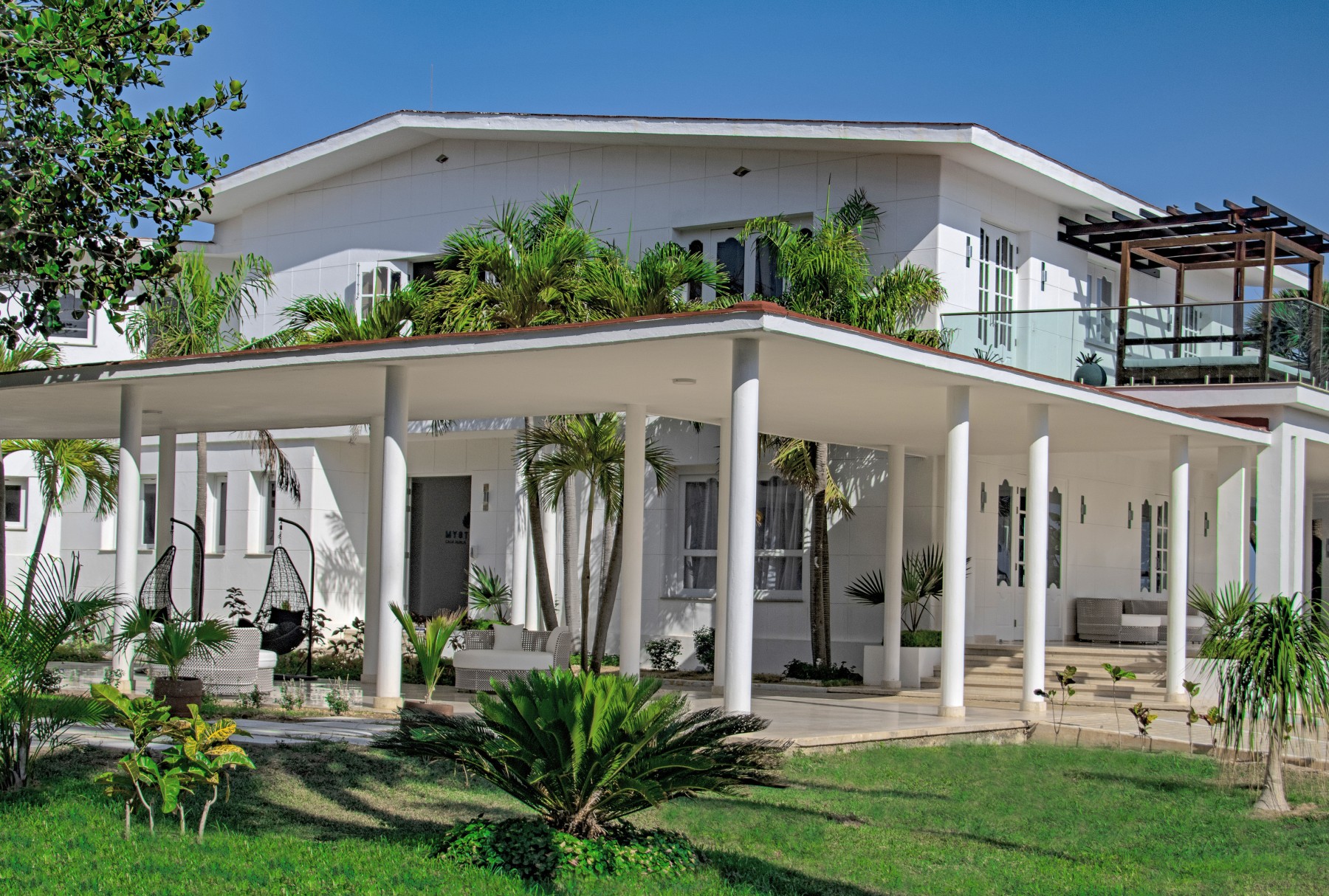 Mystique Casa Perla
